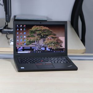 PC Lenovo Thinkpad X260 Core i7 (6ᵉ Gen.) - RAM 8Go DDR4 SSD 256 Go Écran 12,5" HD  (Grade B)