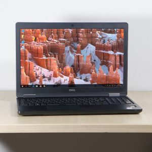 PC Dell Latitude E5590 Core i5 (7th Gén) - RAM 8Go DDR4 SSD 256Go  écran Full HD 15.6" LED - Full HD