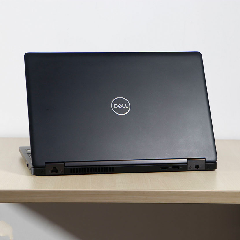 PC Dell Latitude E5590 Core i5 (7th Gén) - RAM 8Go DDR4 SSD 256Go écran Full HD 15.6" LED - Full HD – Image 4