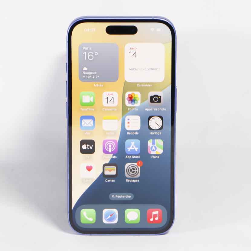 Vente de Téléphone portable d'occasion à Abidjan : Apple · iPhone 16 · iOS 18 · Capacité : 8Gb/128Gb · connecteur USB Type-C · une nano SIM + eSIM * Garantie 6 mois