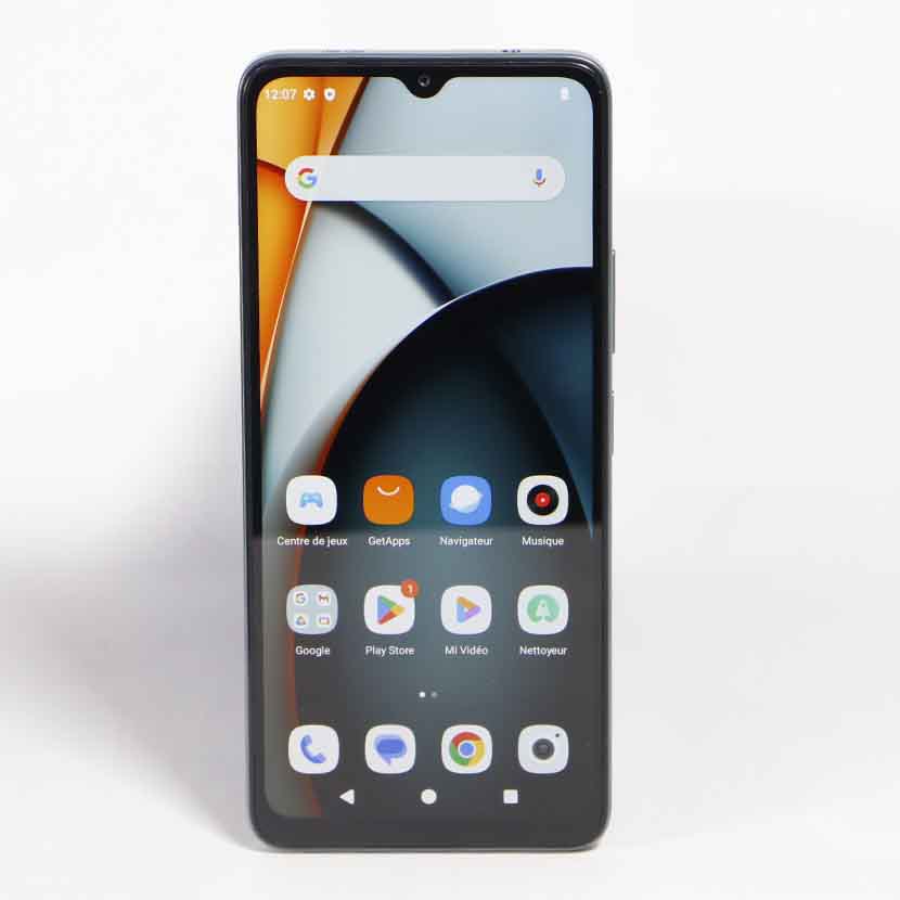 vente de Téléphone portable d'occasion à Abidjan : Redmi A3 · Android 14 · Capacité : 3Gb/64Gb · connecteur USB-C · 2 nano SIM + microSD * Garantie 1 mois