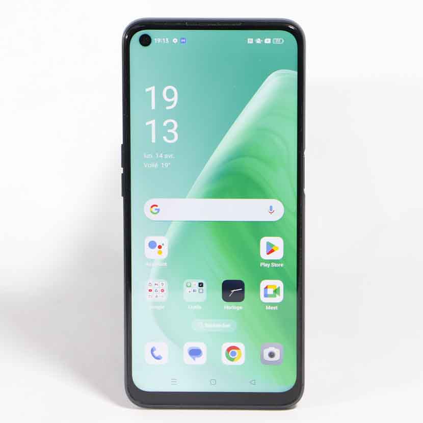 Vente de Smartphone d'occasion à Abidjan : Oppo A77 · Android 11 · Écran OLED 6.5" HD+ · Capacité 4Go/64Go · Double SIM (nano SIM) avec MicroSD *Garantie 6 mois