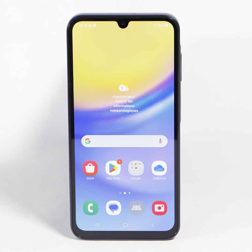 Vente de Smartphone d'occasion à Abidjan : Samsung Galaxy A15 5G · Android 14 · Écran OLED 6.5" · Capacité : 4Go/128Go · Dual Nano SIM sans microSD *Garantie 1 mois