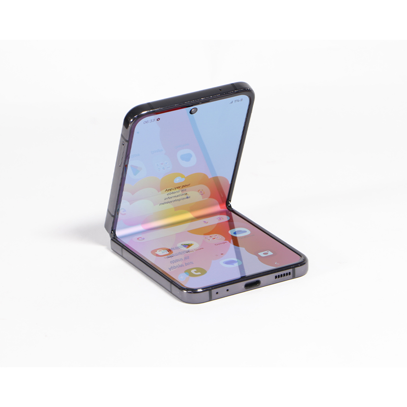 vente de Smartphone d'occasion à Abidjan : Samsung Galaxy Z Flip 4 · Android 14 · Écran OLED 6,7" · Capacité 8Go/128Go · 1 nano SIM (5G) + eSIM *Garantie 6 mois