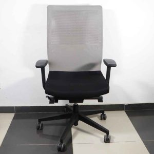 Fauteuil de bureau Add'Form Aura avec accoudoirs, siège ergonomique noir