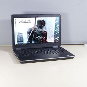 PC Worksation Dell Precision 7520 Core i7 (6ᵉ Gén.) - RAM 16Go DDR4 SSD M2 256Go + HDD 500Go GPU 4Go écran 15,6" LED-FHD (Grade B)