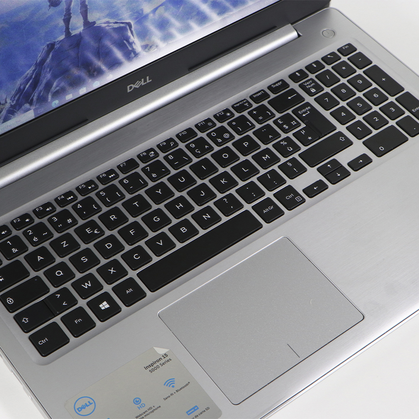 PC Dell Inspiron 15 5570 Core i5 (8ᵉ Gen.) - RAM 16Go DDR4 SSD 512Go Écran 15,6" FHD Clavier Lumineux – Image 4