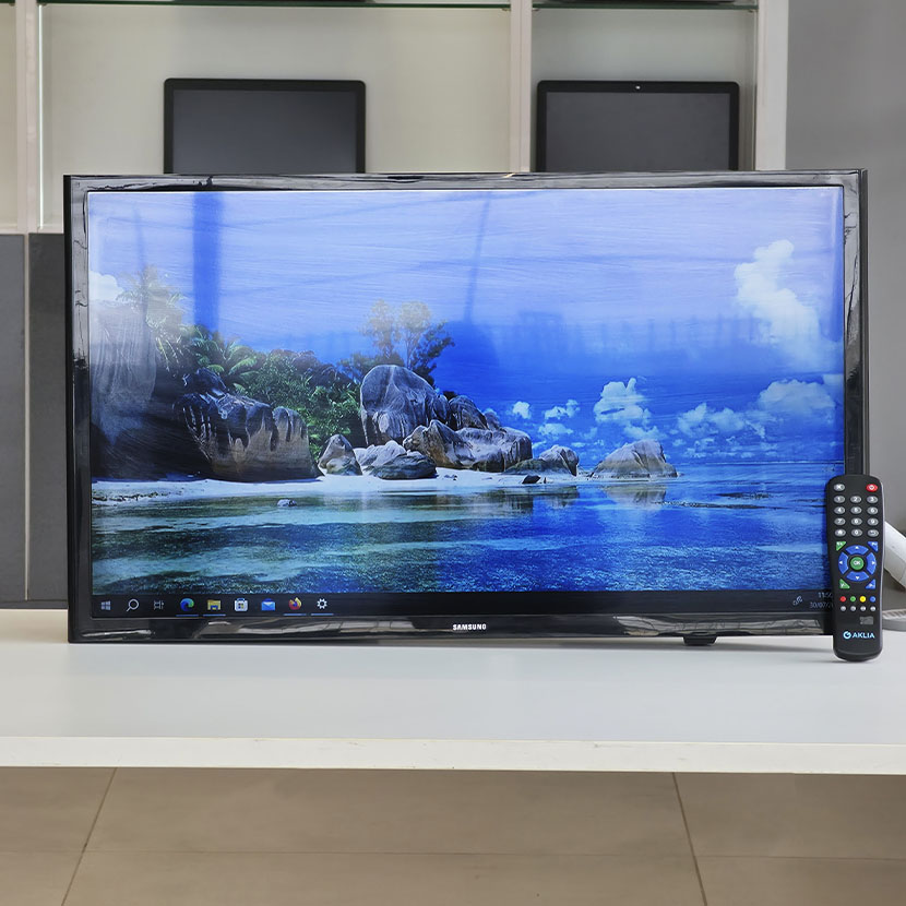 Vente Samsung HG22EC470CW, Moniteur/ Télévision · Écran plat de PC 22" · Full HD 1920 x 1080 · Avec ce moniteur, passez facilement d'un contenu de votre PC à ..