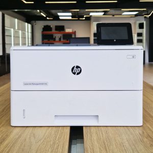 HP LaserJet Managed E50145dn imprimante laser monochrome 45 ppm vue de face blanc et noir.