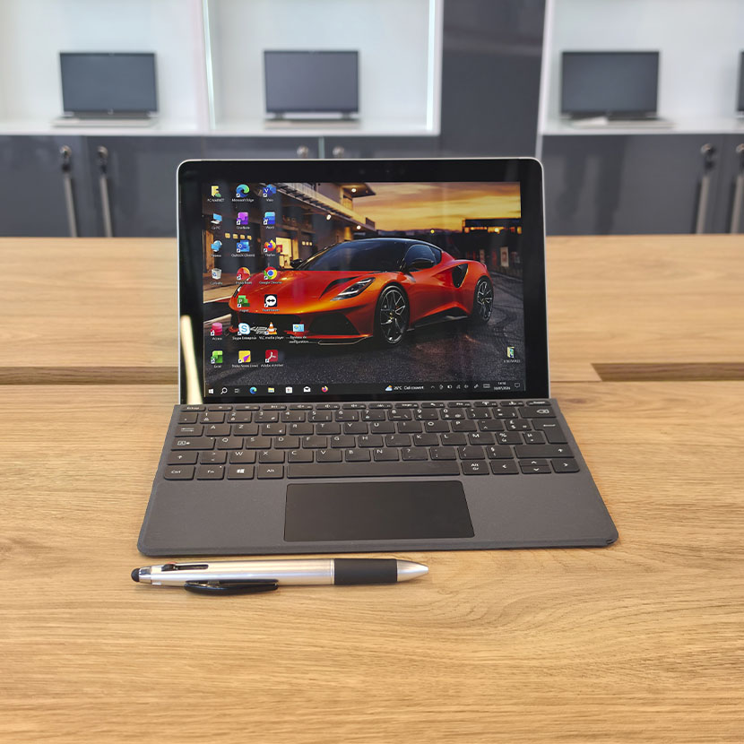 Tablette avec Clavier Microsoft Surface Go Pentium Gold - RAM 8Go DDR3 SSD 128Go Écran PixelSense 10" Tactile (Grade B) - 4G LTE