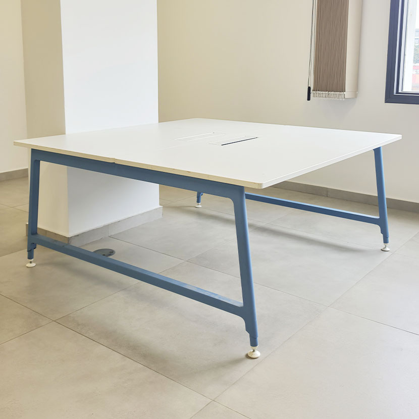 Table de Bureau Professionnelle - Bench de 2 - Modulaire blanche avec passe-câbles central (140x80) x 2 – Image 4