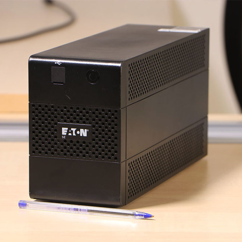 Onduleur Line-interactive Eaton 5E 5E1100IUSB - 660 W / 1100 VA - 6 prises C13 – Image 3