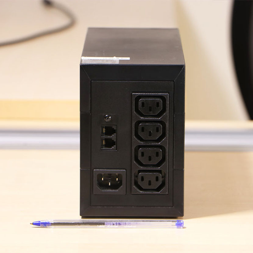 Onduleur Line-interactive Eaton 5E 5E1100IUSB - 660 W / 1100 VA - 6 prises C13 – Image 4