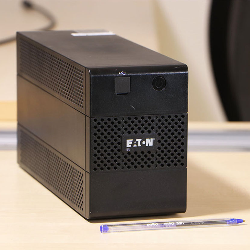 Onduleur Line-interactive Eaton 5E 5E1100IUSB - 660 W / 1100 VA - 6 prises C13 – Image 2