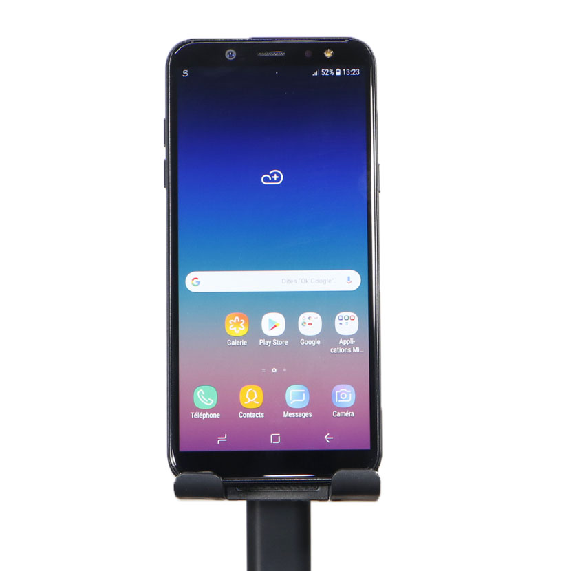 Téléphone portable Samsung Galaxy A6 2018 d'occasion RAM : 3 Go Stockage : 32Go Appareil photo principal : 16 Mpx et frontal : 16 Mpx Compatibilité double SIM : Oui ( Nano SIM) Compatible a la 4G LTE